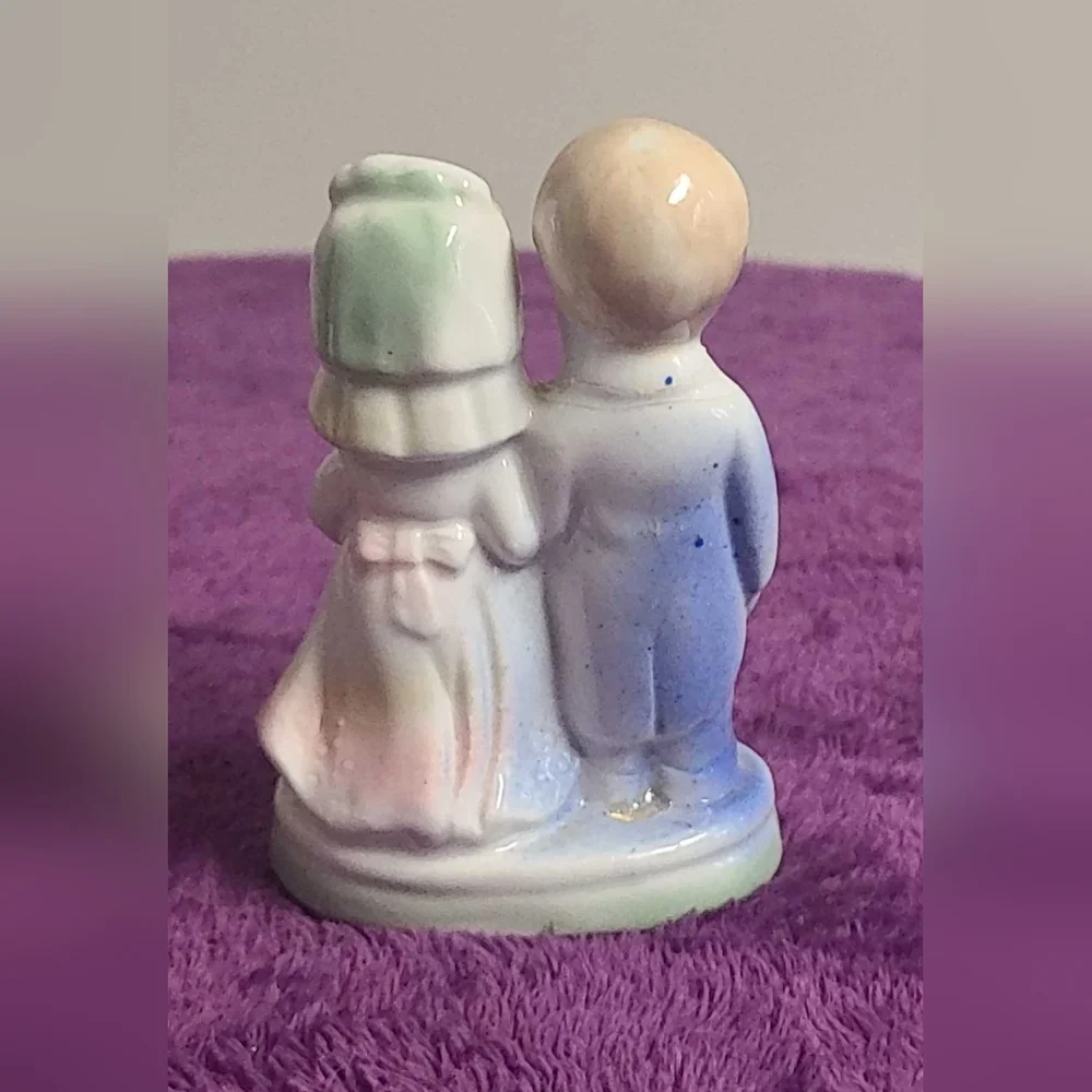 Vintage Bride & Groom Wedding Cake Porcelain Topper
